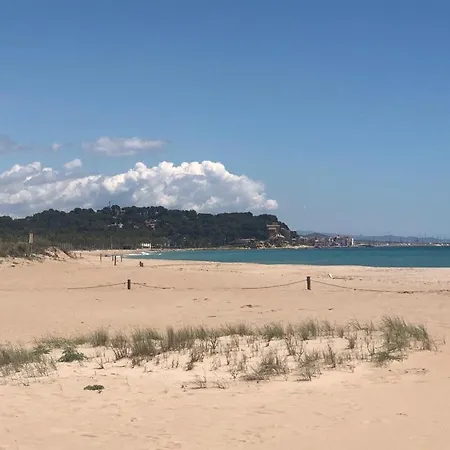 With Barbecue And Pool Near To The Beach! Holiday home Creixell