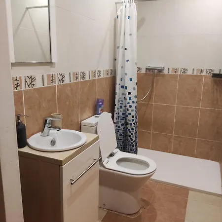 With Barbecue And Pool Near To The Beach! Creixell
