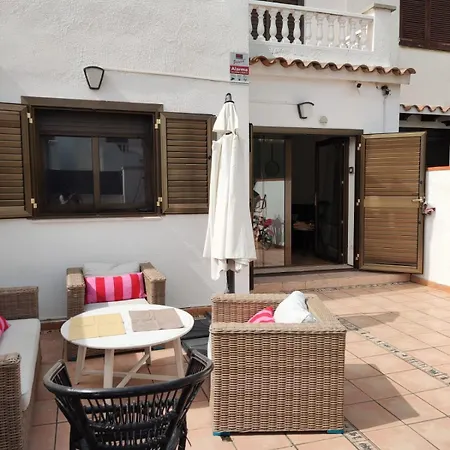 With Barbecue And Pool Near To The Beach! * Creixell