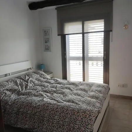 With Barbecue And Pool Near To The Beach! Holiday home Creixell