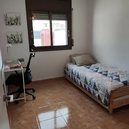 With Barbecue And Pool Near To The Beach! Creixell