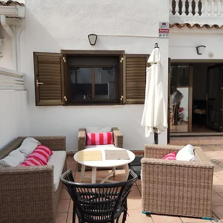 With Barbecue And Pool Near To The Beach! Creixell