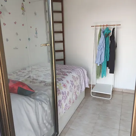 Holiday home With Barbecue And Pool Near To The Beach!