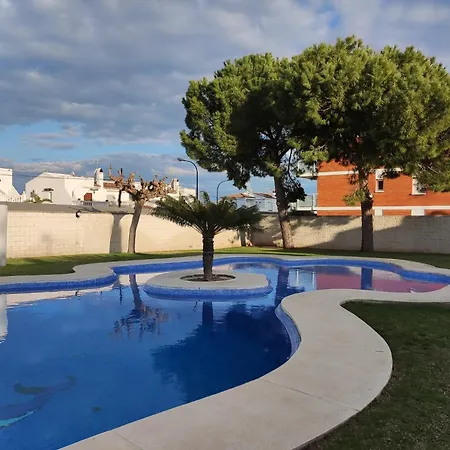 With Barbecue And Pool Near To The Beach! Holiday home Creixell